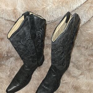 Black Embroidered Women's Cowboy Boots